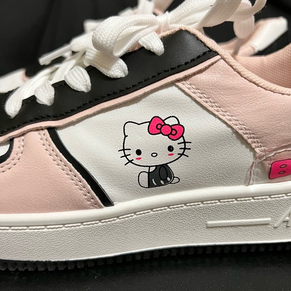 **** SOLD*** Hello Kitty Sneakers - Picture 7 of 8